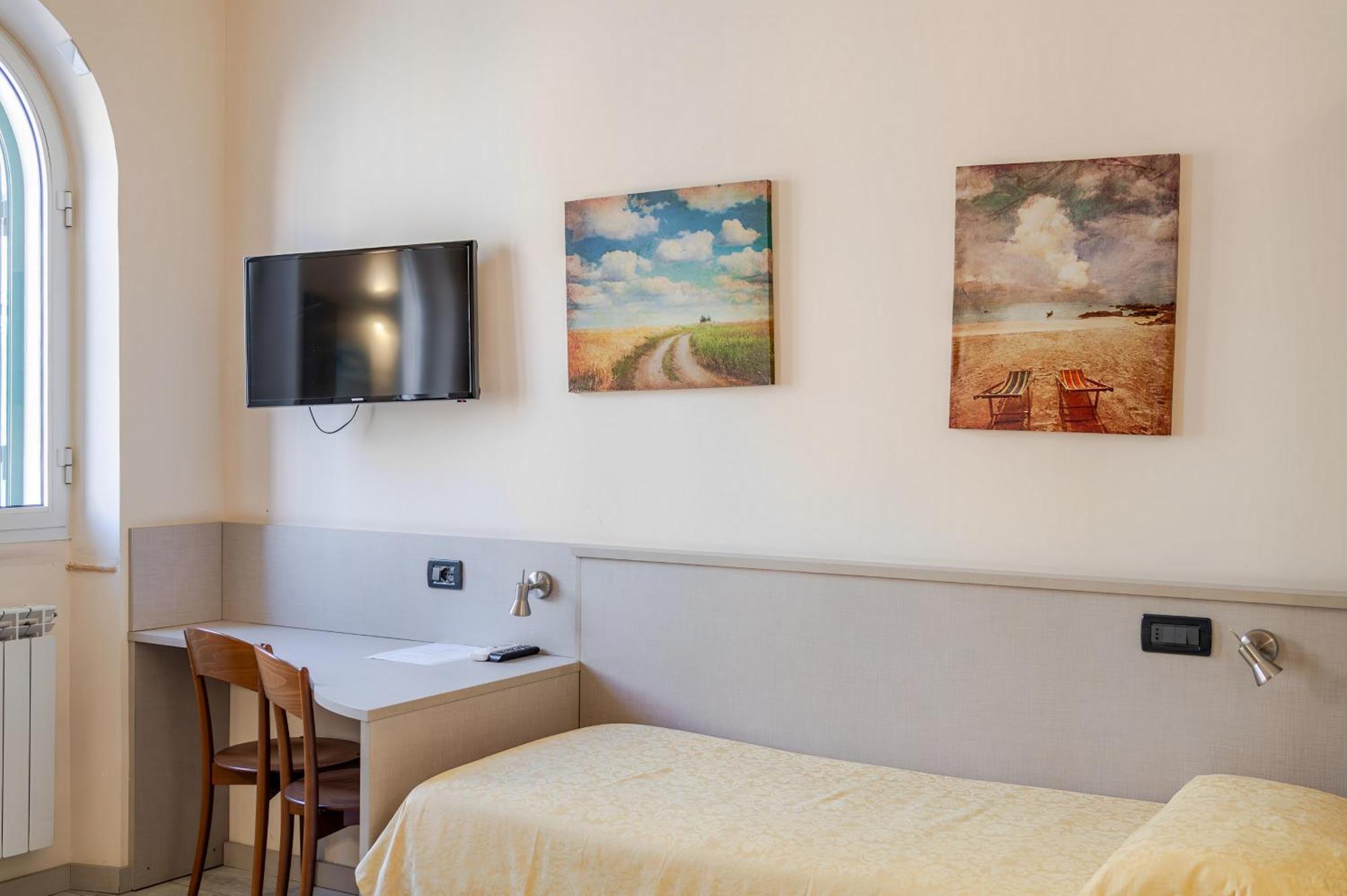 Hotel Posta - 3 Stars - Comfortable Stay In 文蒂米利亚 外观 照片